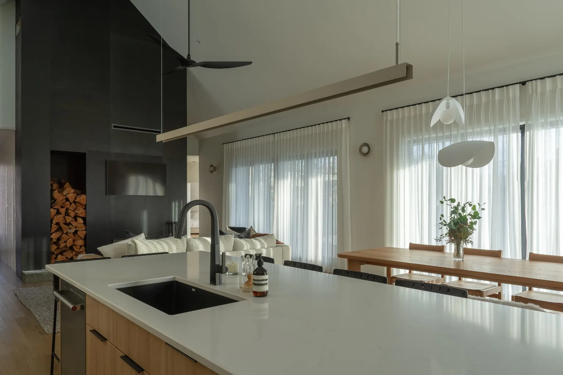 Abbott, custom home in Penticton, BC by Parallel 50 Construction