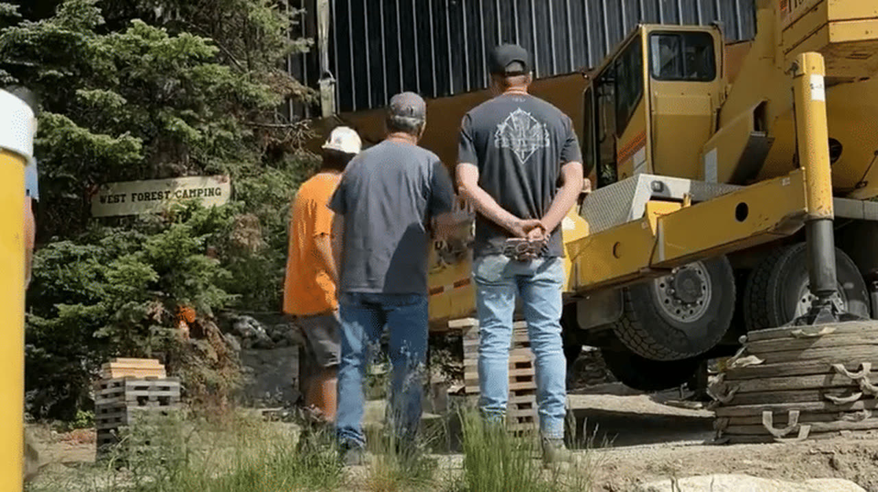 Parallel 50 design-build team at work on a Penticton home site