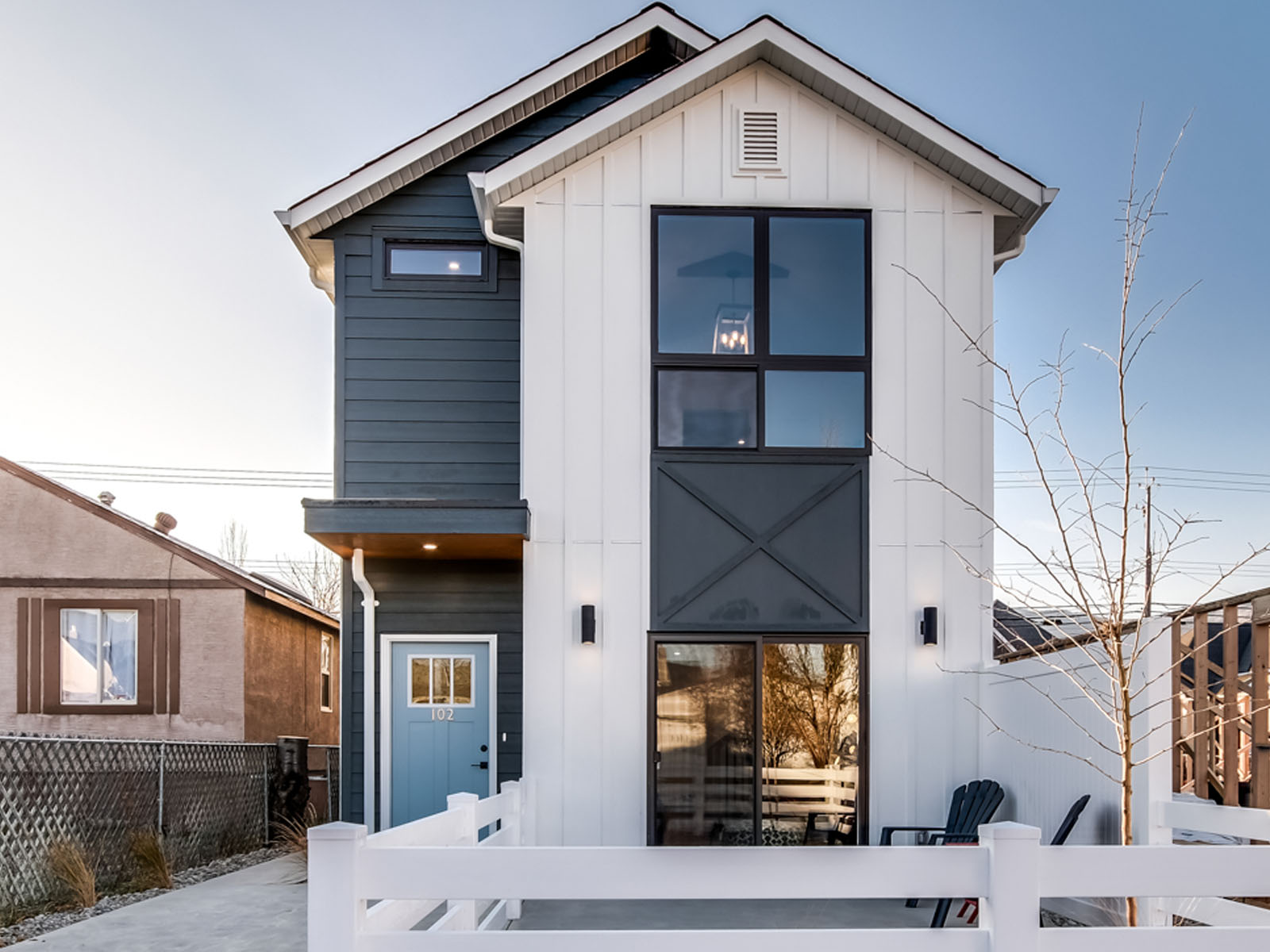 Douglas Ave townhomes, Penticton, BC